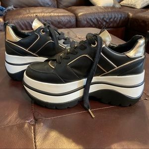 felicia butterfly embellished leather platform trainer